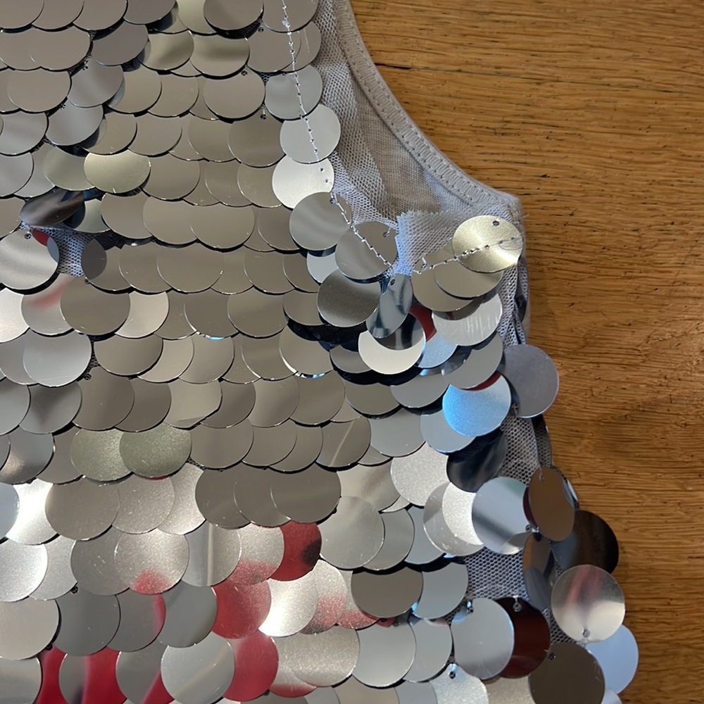 Large sequin top - Picture 3 of 7